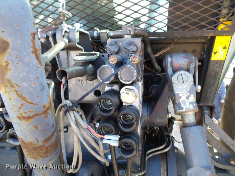 image for item K8230 1997 New Holland 8260 MFWD tractor