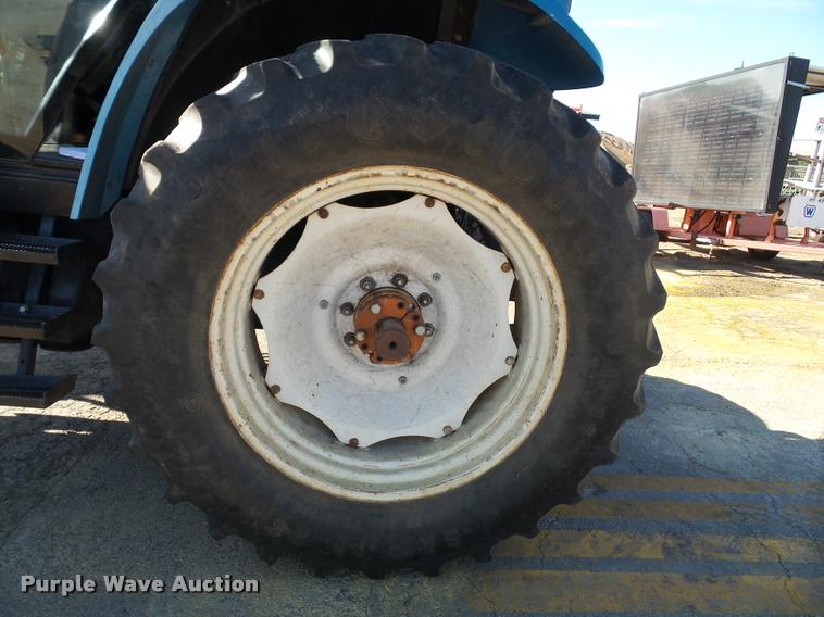 image for item K8230 1997 New Holland 8260 MFWD tractor