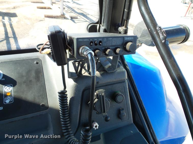 image for item K8233 1998 New Holland 8260 MFWD tractor