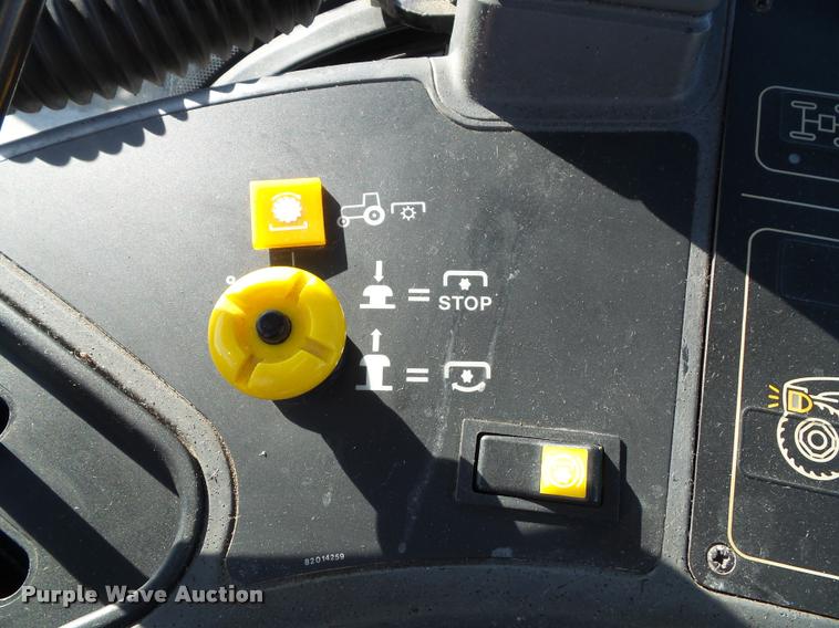 image for item K8233 1998 New Holland 8260 MFWD tractor