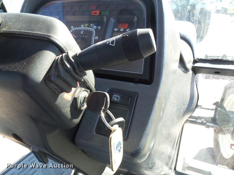 image for item K8233 1998 New Holland 8260 MFWD tractor