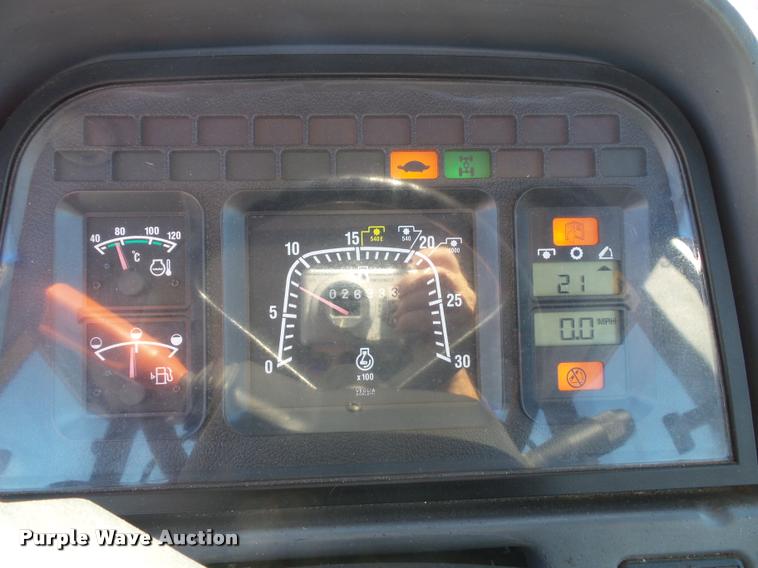 image for item K8233 1998 New Holland 8260 MFWD tractor