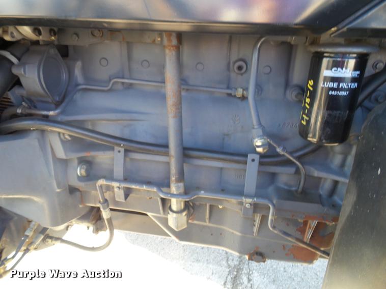 image for item K8233 1998 New Holland 8260 MFWD tractor