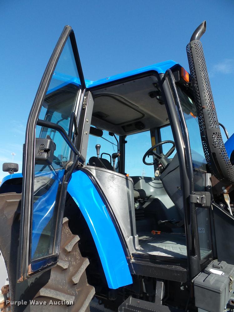 image for item K8233 1998 New Holland 8260 MFWD tractor