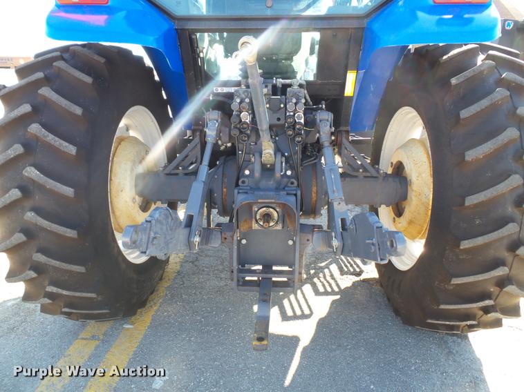 image for item K8233 1998 New Holland 8260 MFWD tractor