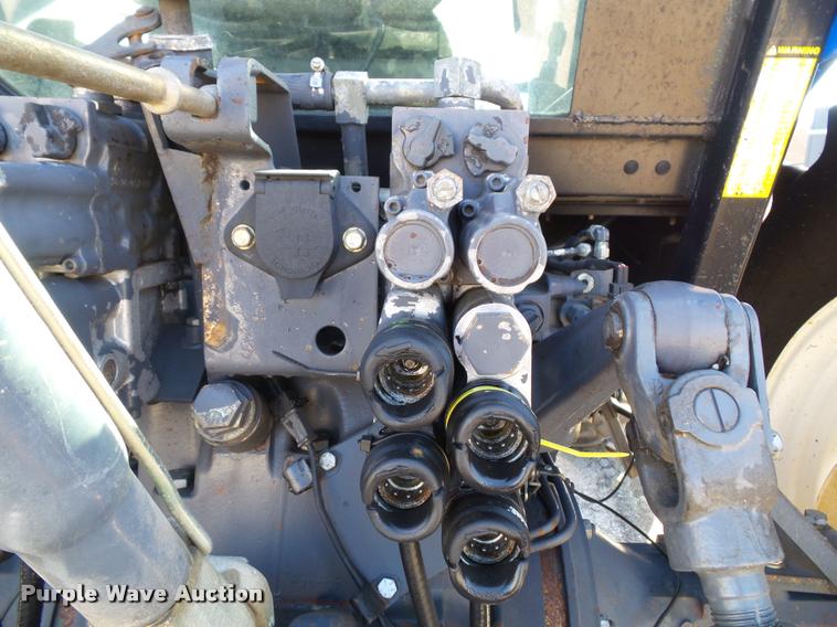 image for item K8233 1998 New Holland 8260 MFWD tractor