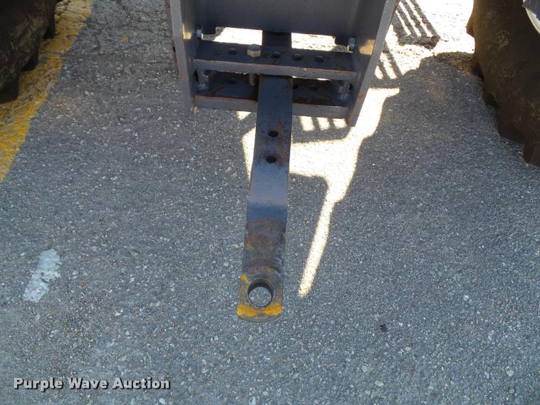 image for item K8233 1998 New Holland 8260 MFWD tractor