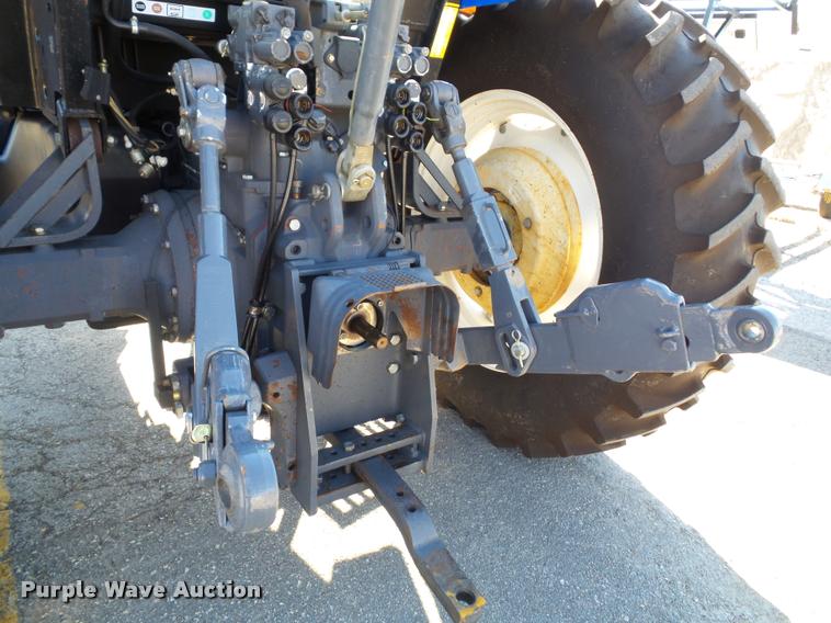 image for item K8233 1998 New Holland 8260 MFWD tractor