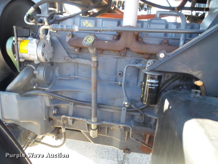 image for item K8233 1998 New Holland 8260 MFWD tractor