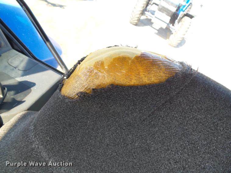 image for item K8234 1998 New Holland 8260 MFWD tractor