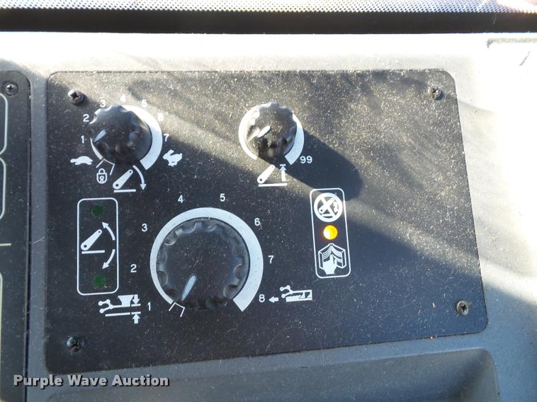 image for item K8234 1998 New Holland 8260 MFWD tractor