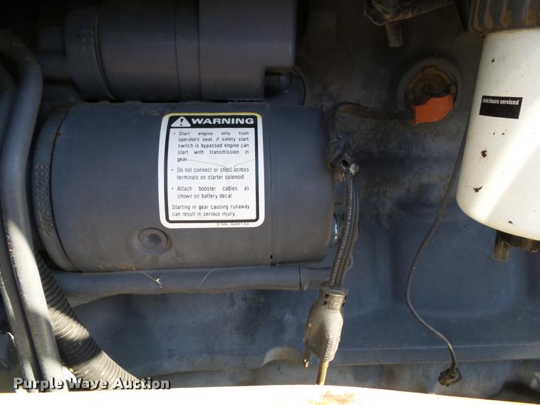 image for item K8234 1998 New Holland 8260 MFWD tractor