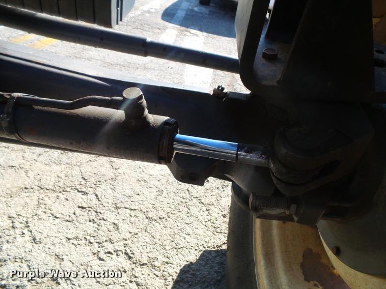 image for item K8234 1998 New Holland 8260 MFWD tractor