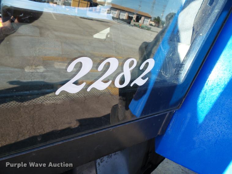 image for item K8234 1998 New Holland 8260 MFWD tractor