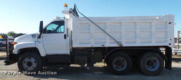 image for item K8236 2006 GMC C8500 dump truck