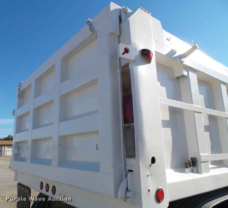 image for item K8236 2006 GMC C8500 dump truck