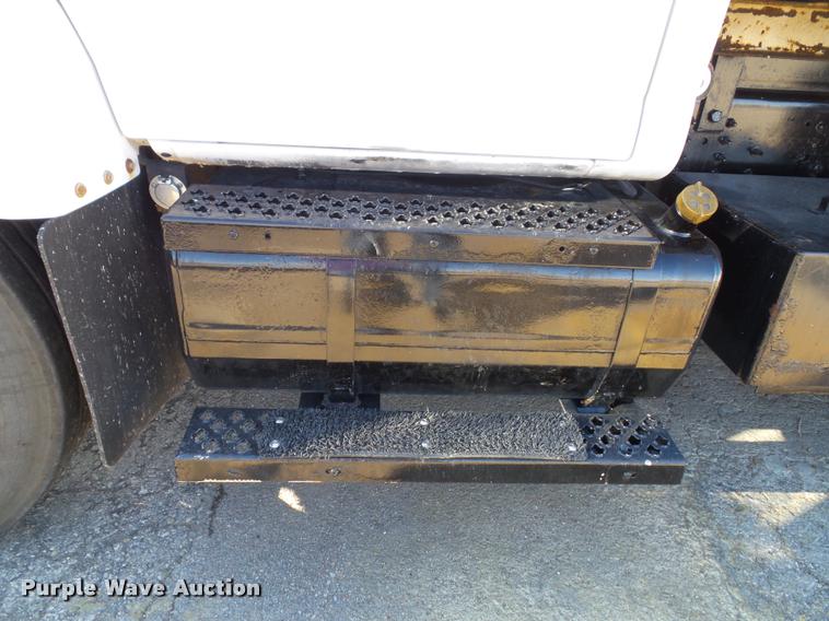 image for item K8236 2006 GMC C8500 dump truck