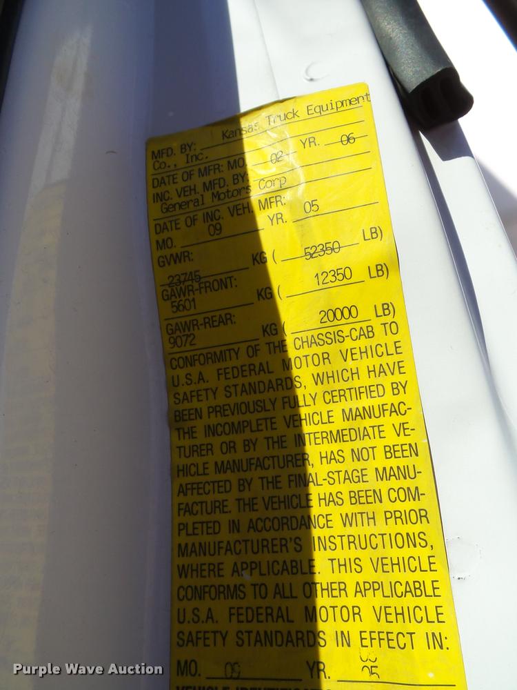 image for item K8236 2006 GMC C8500 dump truck