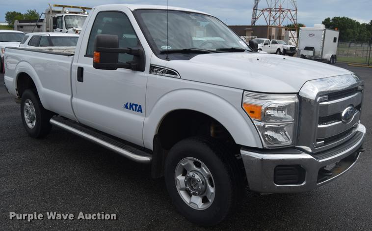 image for item L3873 2011 Ford F250 Super Duty XLT pickup truck