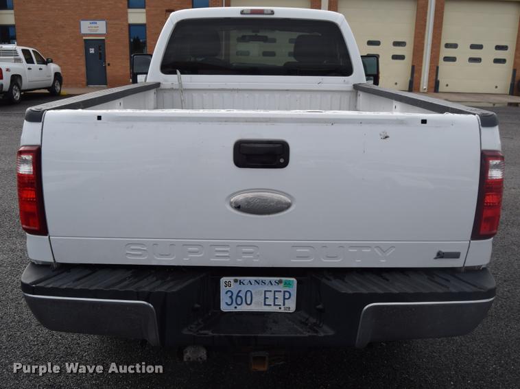 image for item L3873 2011 Ford F250 Super Duty XLT pickup truck