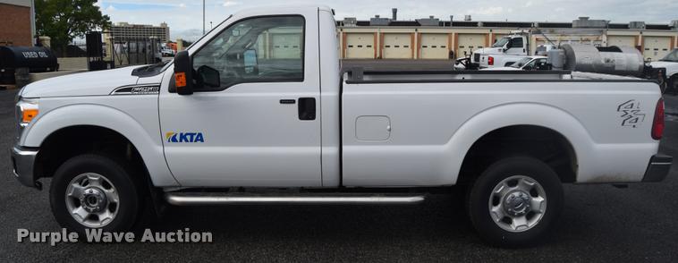 image for item L3873 2011 Ford F250 Super Duty XLT pickup truck