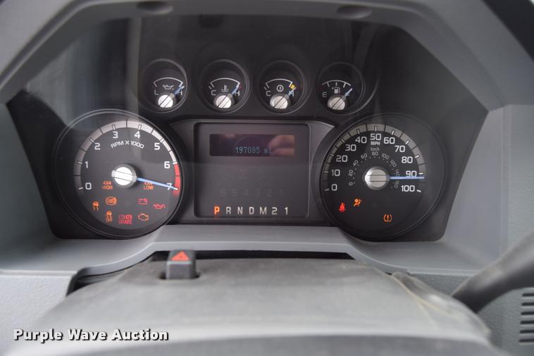 image for item L3873 2011 Ford F250 Super Duty XLT pickup truck