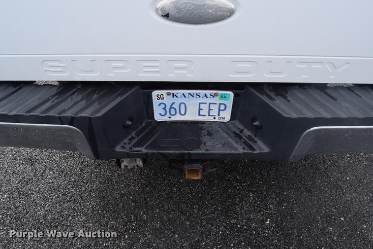 image for item L3873 2011 Ford F250 Super Duty XLT pickup truck