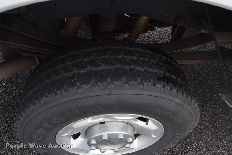 image for item L3873 2011 Ford F250 Super Duty XLT pickup truck