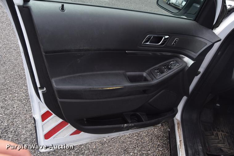 image for item L3874 2013 Ford Explorer Police Interceptor Utility SUV