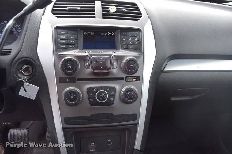 image for item L3874 2013 Ford Explorer Police Interceptor Utility SUV