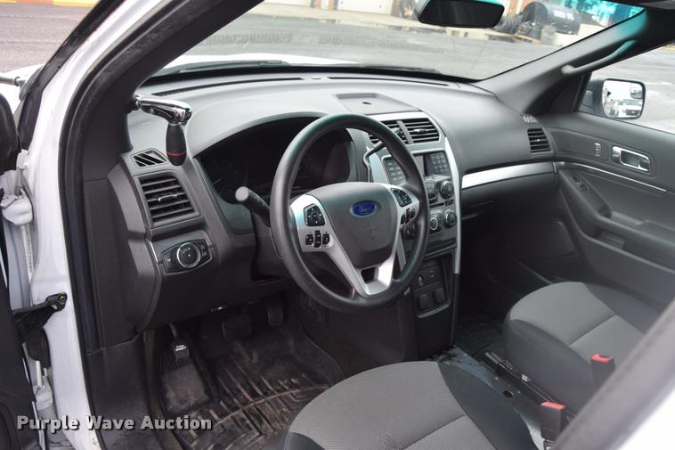 image for item L3875 2013 Ford Explorer Police Interceptor Utility SUV