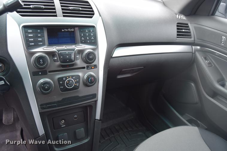 image for item L3875 2013 Ford Explorer Police Interceptor Utility SUV