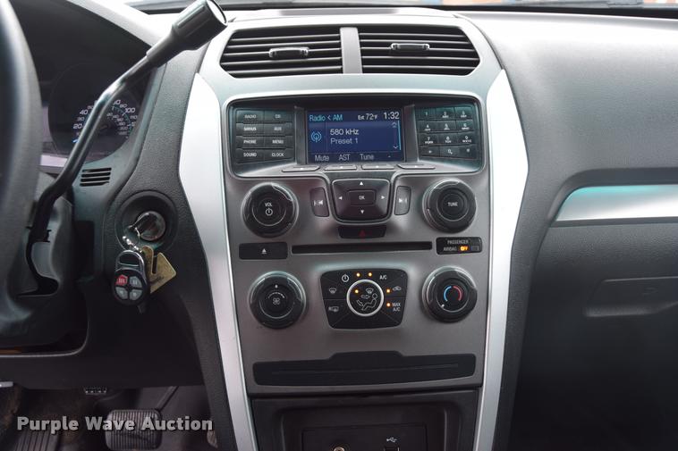 image for item L3876 2013 Ford Explorer Police Interceptor Utility SUV