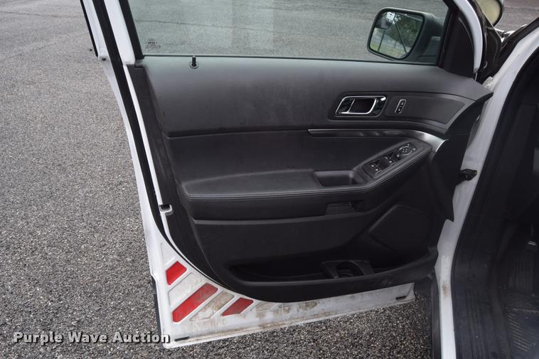 image for item L3877 2013 Ford Explorer Police Interceptor Utility SUV