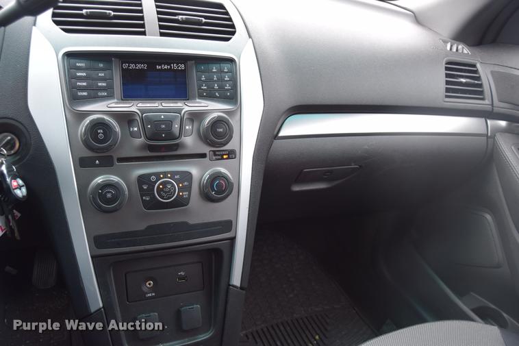 image for item L3877 2013 Ford Explorer Police Interceptor Utility SUV