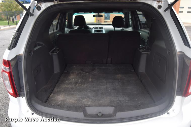 image for item L3877 2013 Ford Explorer Police Interceptor Utility SUV