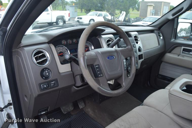 image for item L3879 2010 Ford F150 XLT pickup truck