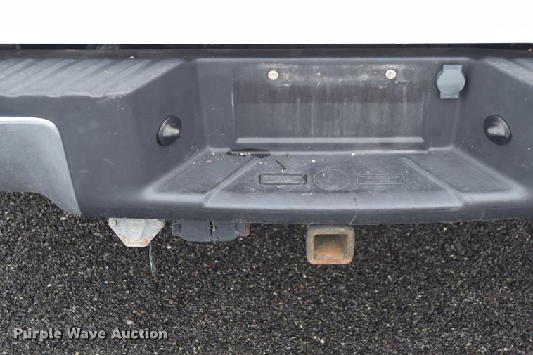 image for item L3879 2010 Ford F150 XLT pickup truck