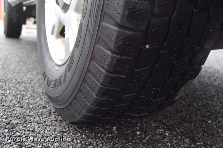 image for item L3879 2010 Ford F150 XLT pickup truck