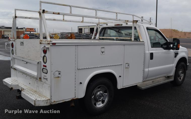 image for item L3880 2008 Ford F250 Super Duty XLT utility truck