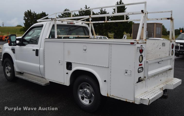 image for item L3880 2008 Ford F250 Super Duty XLT utility truck