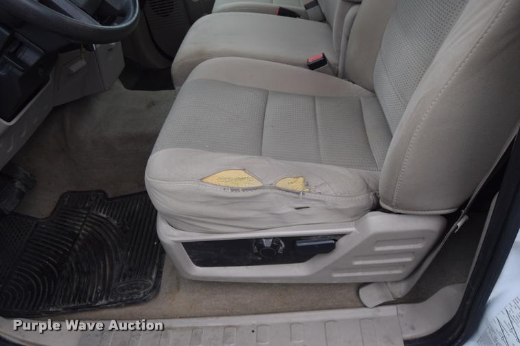 image for item L3880 2008 Ford F250 Super Duty XLT utility truck