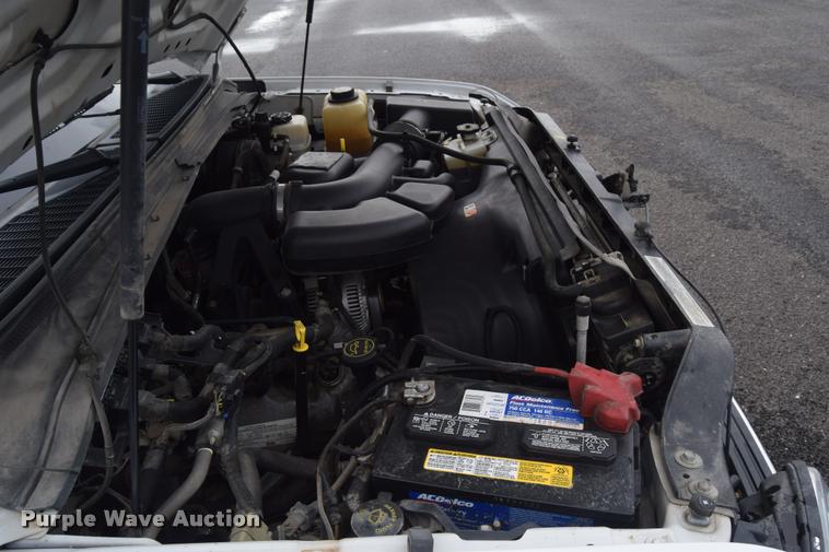 image for item L3880 2008 Ford F250 Super Duty XLT utility truck