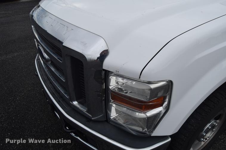 image for item L3880 2008 Ford F250 Super Duty XLT utility truck
