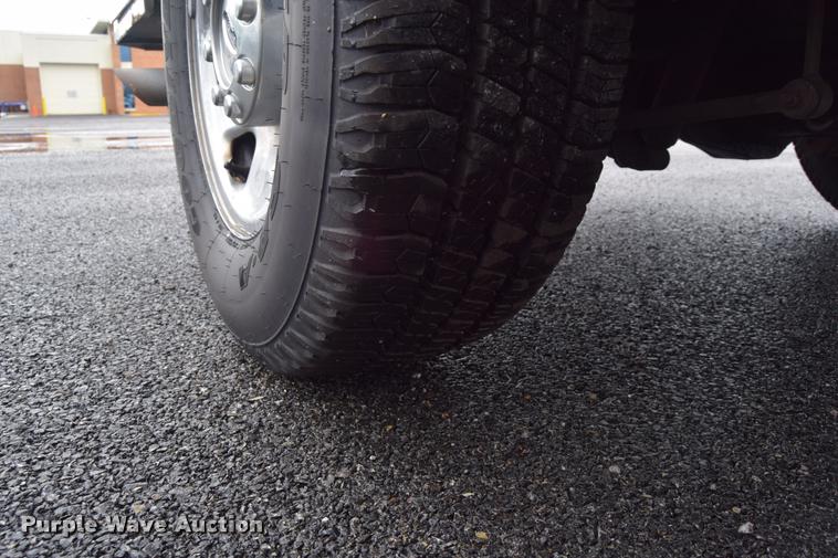 image for item L3880 2008 Ford F250 Super Duty XLT utility truck