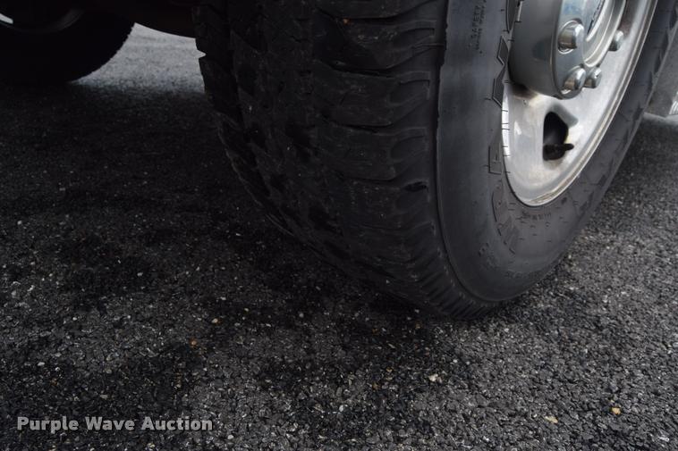 image for item L3880 2008 Ford F250 Super Duty XLT utility truck