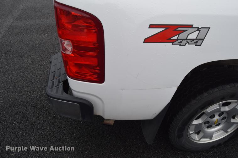 image for item L3883 2012 Chevrolet Silverado 1500 LT Z71 Crew Cab pickup truck