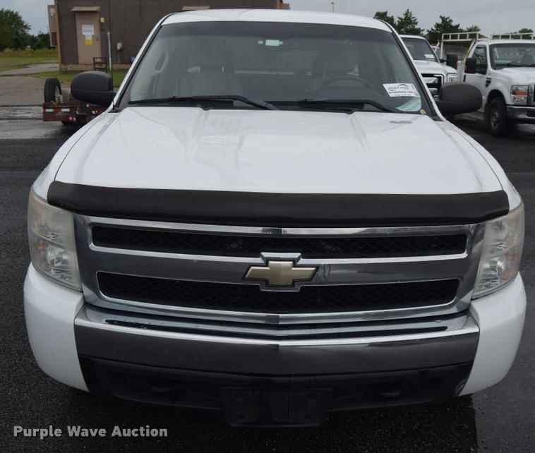 image for item L3884 2007 Chevrolet Silverado 1500 LT Ext. Cab pickup truck