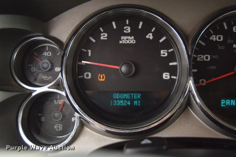 image for item L3884 2007 Chevrolet Silverado 1500 LT Ext. Cab pickup truck