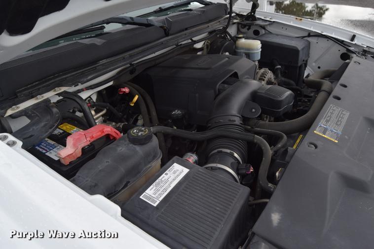 image for item L3884 2007 Chevrolet Silverado 1500 LT Ext. Cab pickup truck